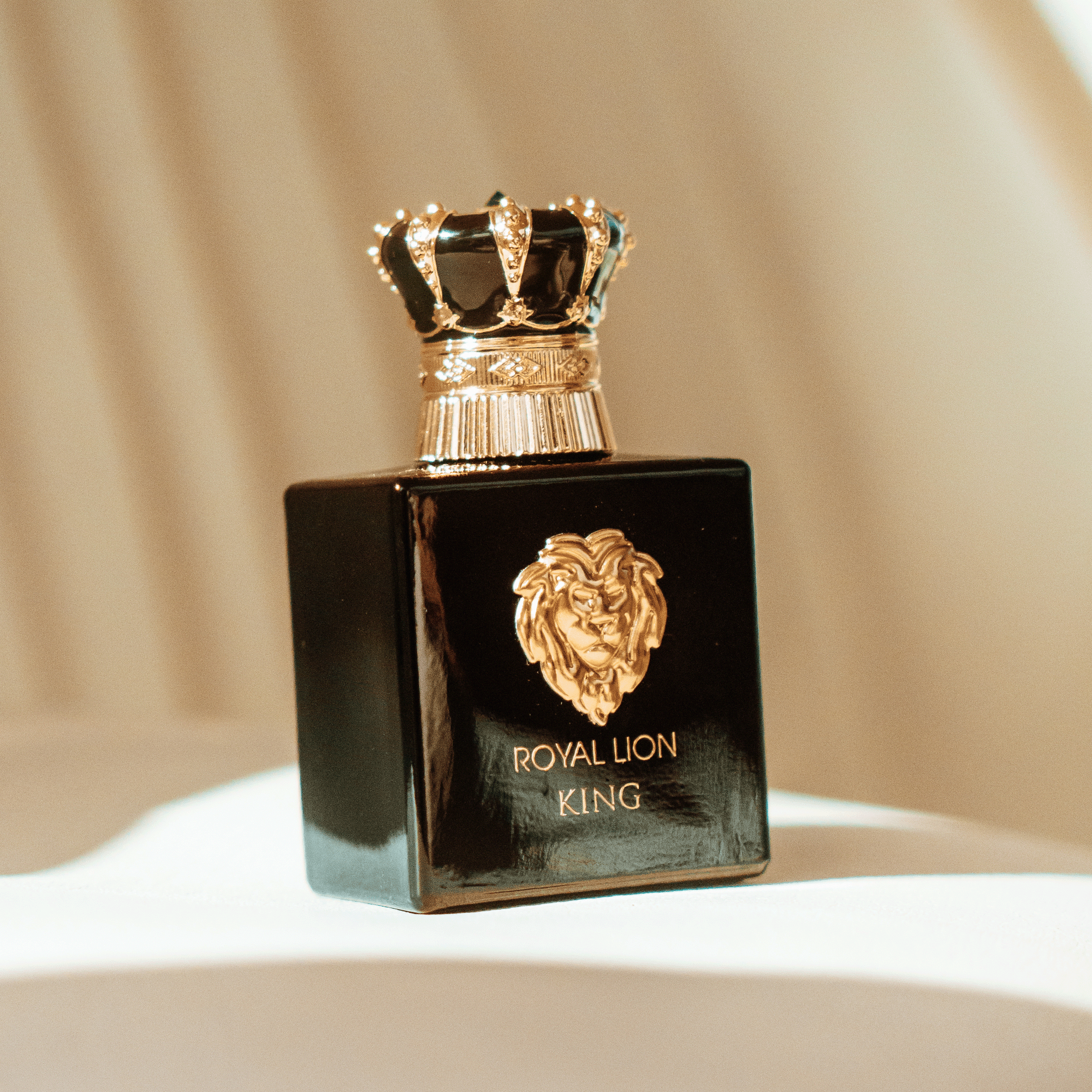 ROYAL LION KING | Extrait de Parfum für Herren | Parfumprobe inklusive | intensiv, würzig und erfrischend | perfekter Frühling &amp; Sommerduft | 50 ml